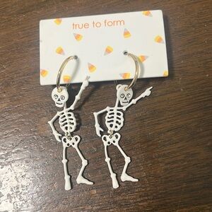 True to form Skeleton 💀 earrings NEW MOVEABLE
